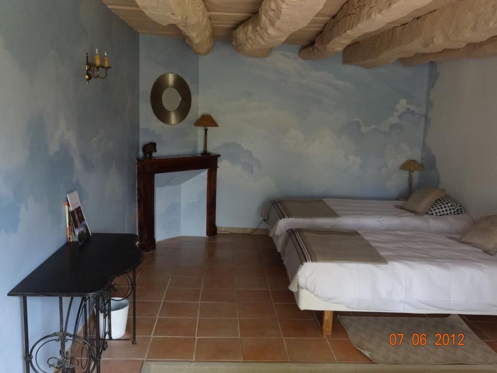 Mas Del Lum Bed and Breakfast Boussac  Δωμάτιο φωτογραφία